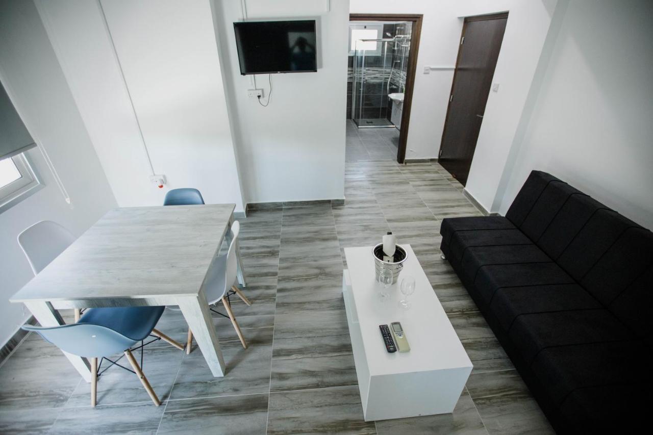 קאטו פירגוס Twins Apartments מראה חיצוני תמונה